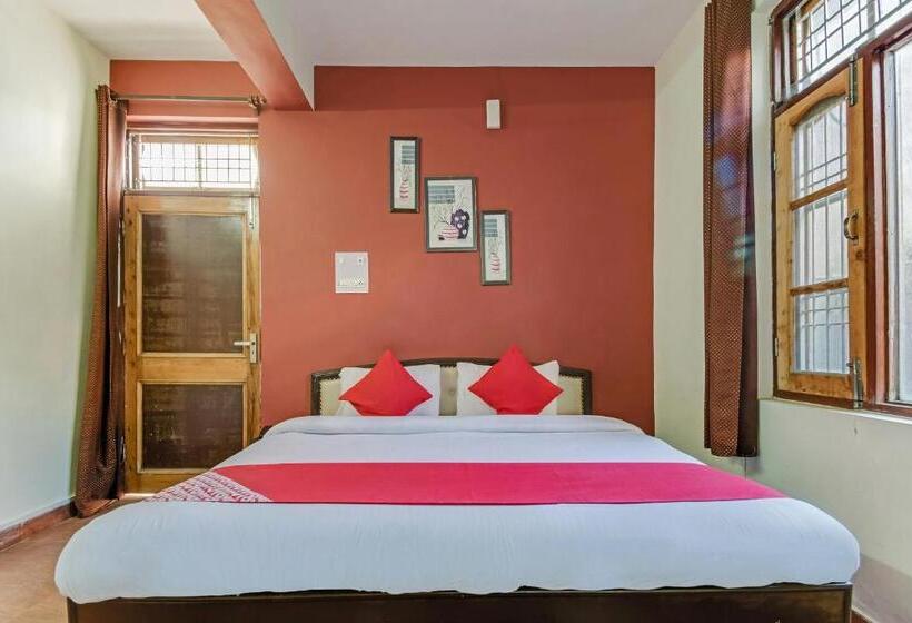 هتل Oyo 12442 Twilight Guest House