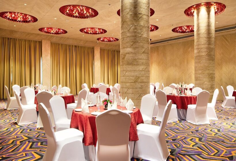 ホテル Sarovar Premiere Jaipur