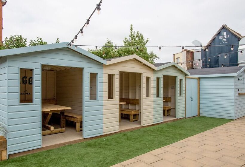 בית מלון כפרי The Dolphin