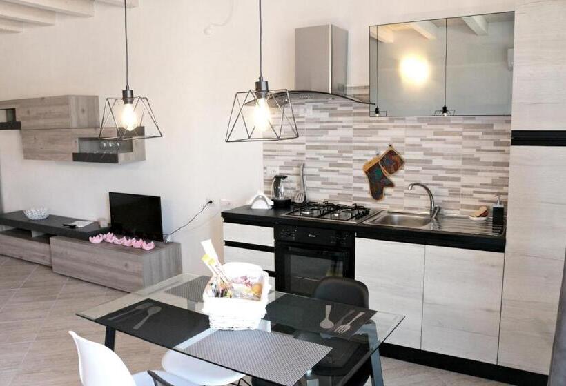 Paradeisos Residence Sas