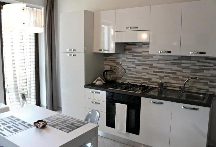 Paradeisos Residence Sas