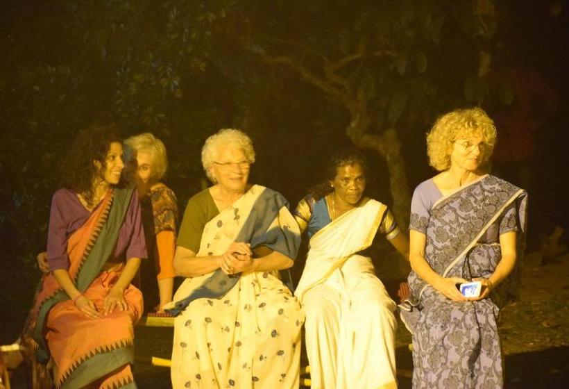 펜션 3 Hills County Resort Wayanad