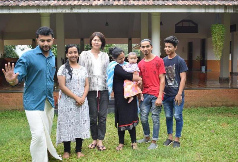 펜션 3 Hills County Resort Wayanad