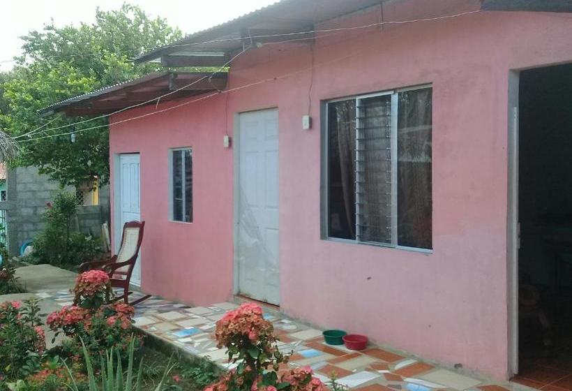 ペンション Guest House Nena