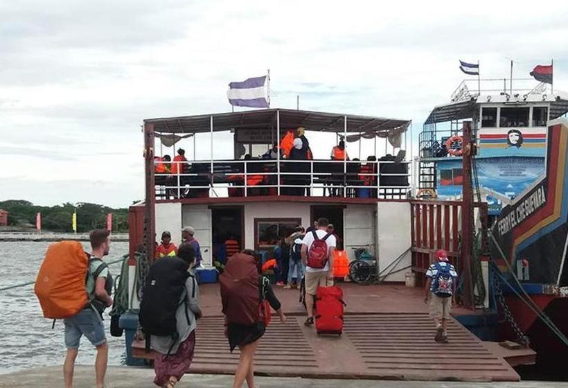 ペンション Guest House Nena