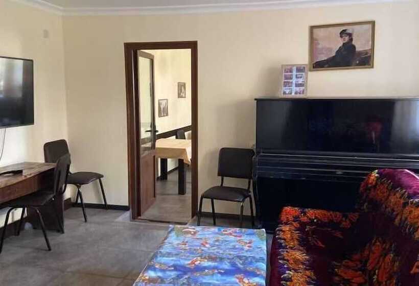 بنسيون Guesthouse M22