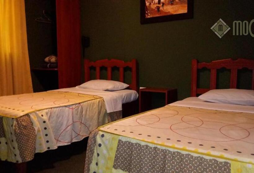 פנסיון Hostal Residencial Mochica