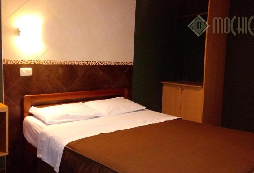 פנסיון Hostal Residencial Mochica