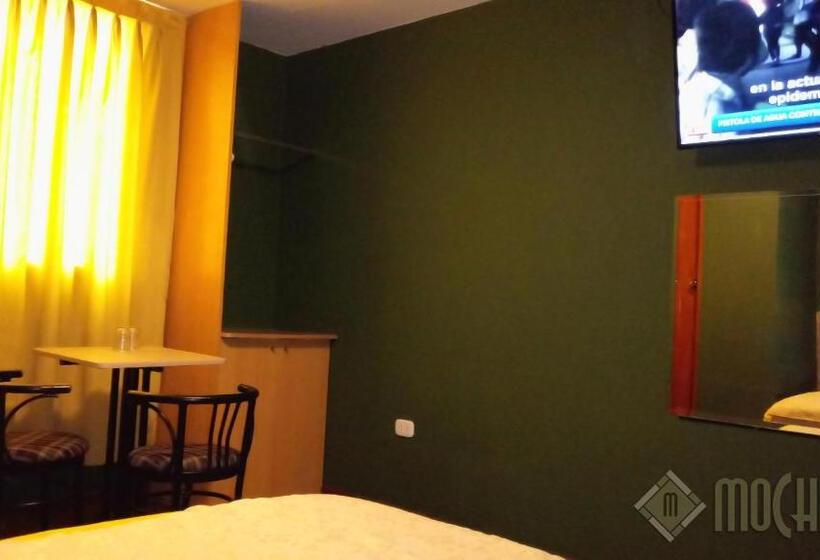 פנסיון Hostal Residencial Mochica