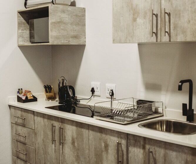 פנסיון Iso'bella Vita Guesthouse