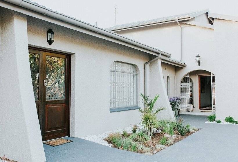 פנסיון Iso'bella Vita Guesthouse