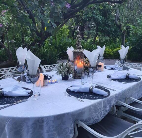 بنسيون Meraki Country Manor