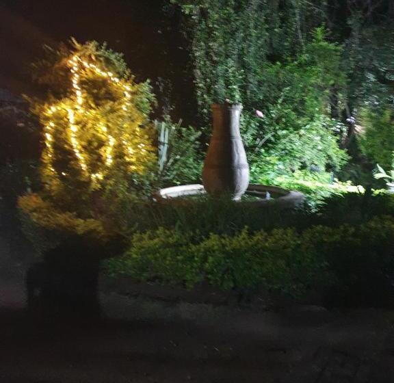 بنسيون Meraki Country Manor