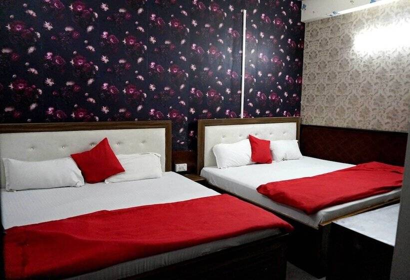 پانسیون Osaka Taj