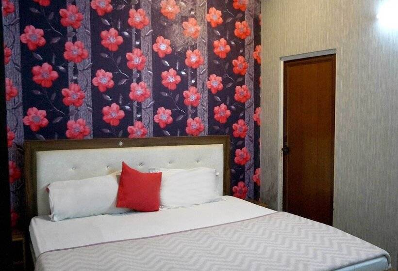 پانسیون Osaka Taj