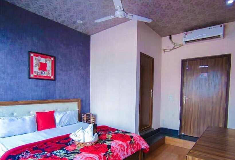 پانسیون Osaka Taj