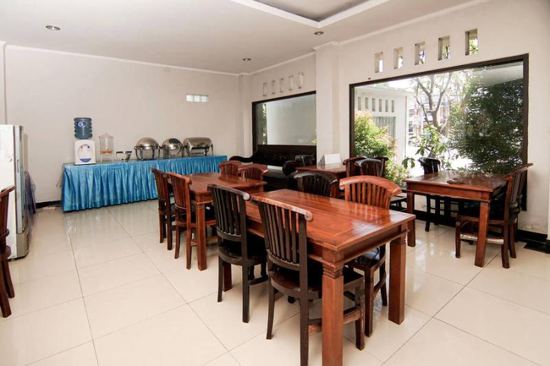 펜션 Reddoorz Plus Near Ubung Terminal Denpasar