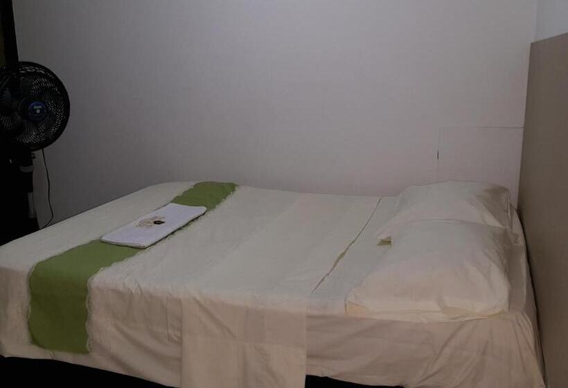 ペンション Velices