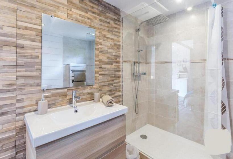 Bed and Breakfast Les Pieds Dans L Eau