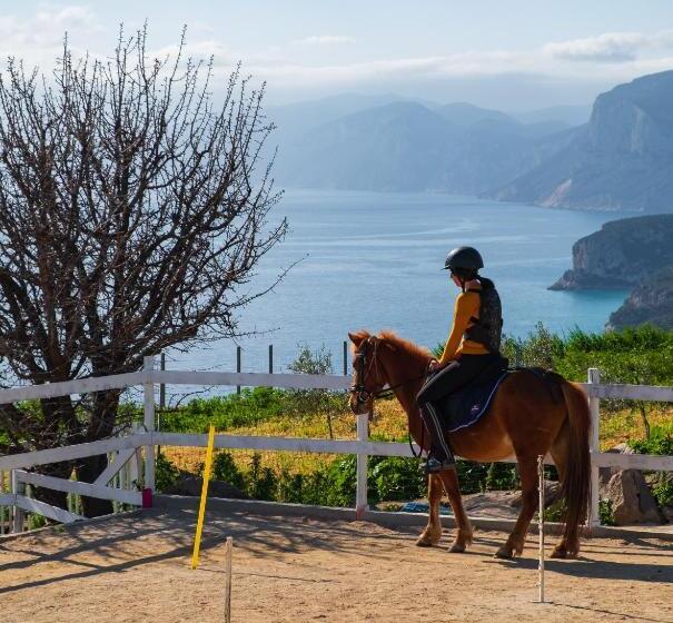 Hotel Ghivine Albergo Diffuso