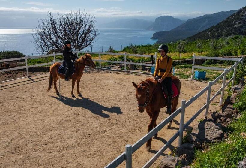 Hotel Ghivine Albergo Diffuso