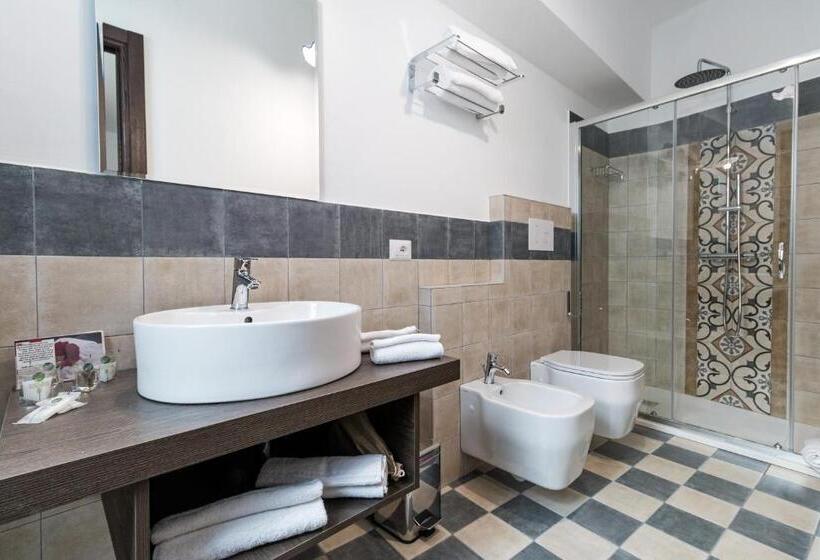 Hotel Ghivine Albergo Diffuso