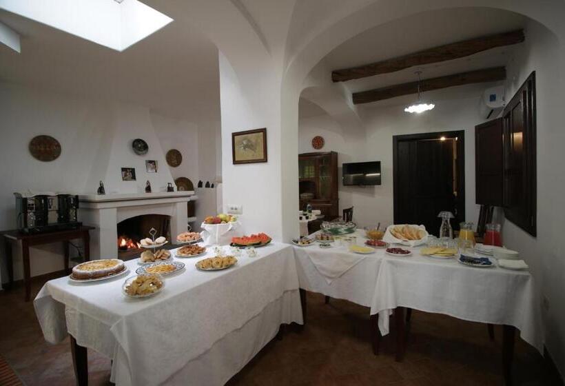 Hotel Ghivine Albergo Diffuso