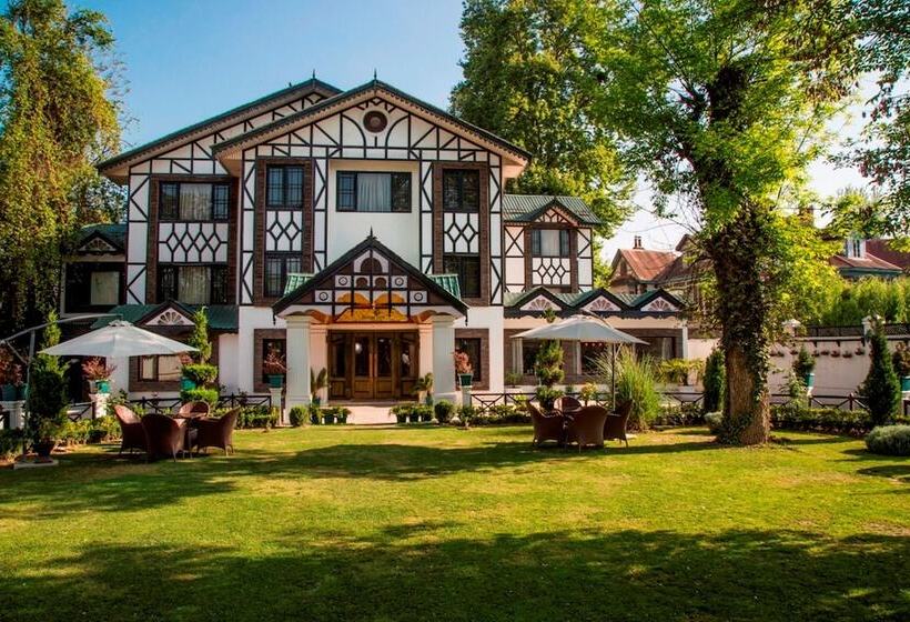 Lemon Tree Hotel Srinagar