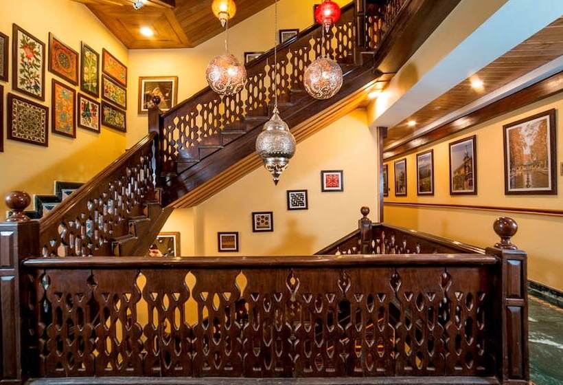 Lemon Tree Hotel Srinagar