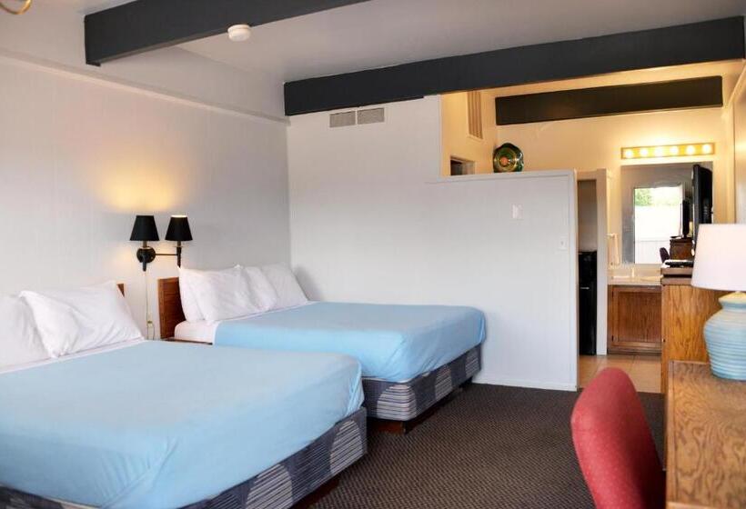 فندق على الطريق The Oakwood Inn