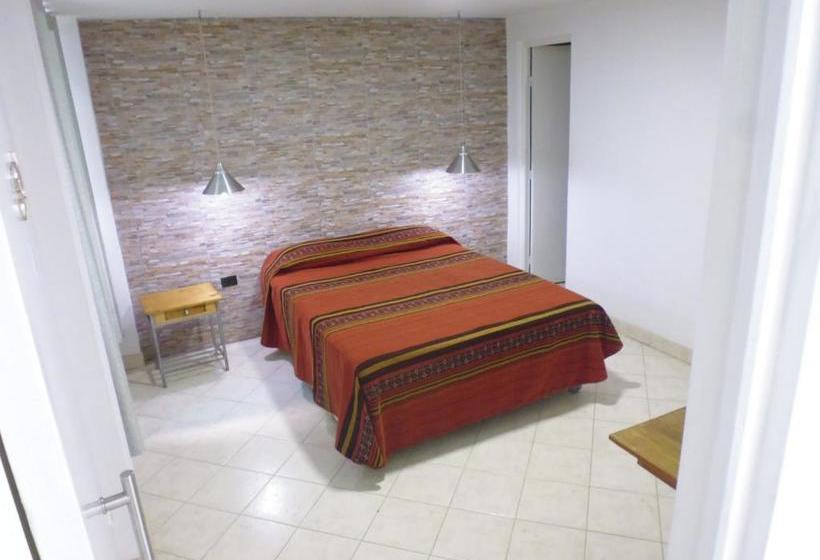 پانسیون Hostal Fatima