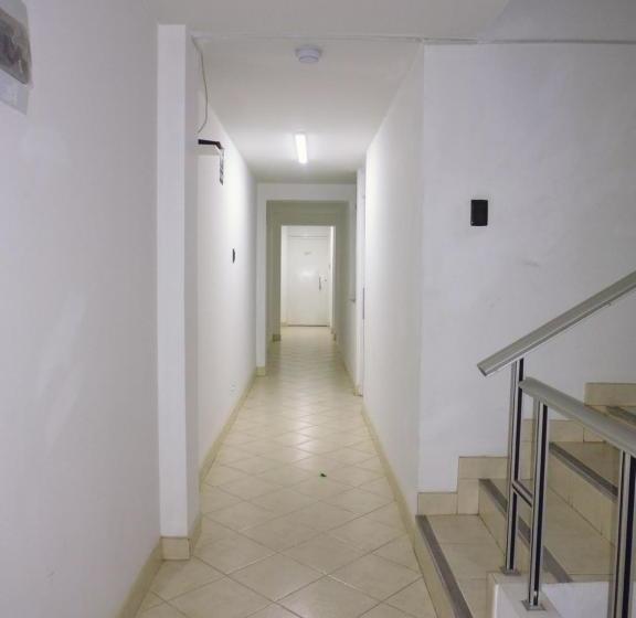 پانسیون Hostal Fatima