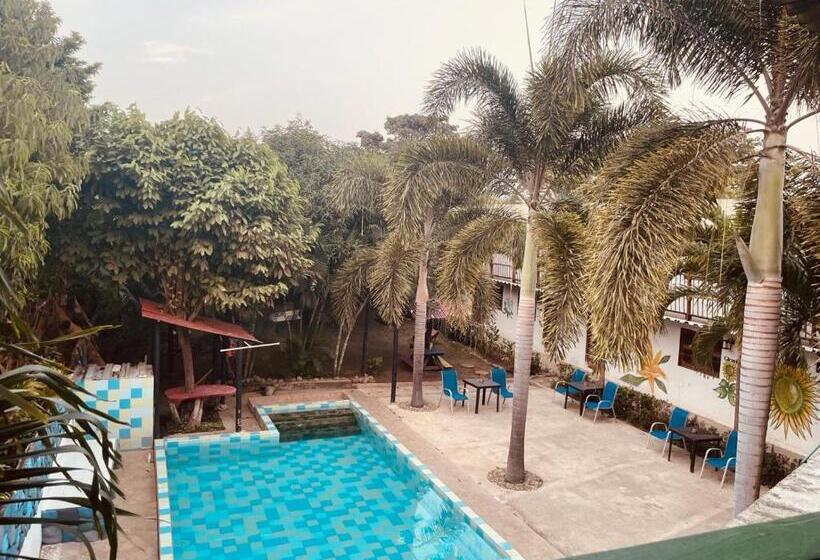 膳宿费 Hostal Luz De Luna