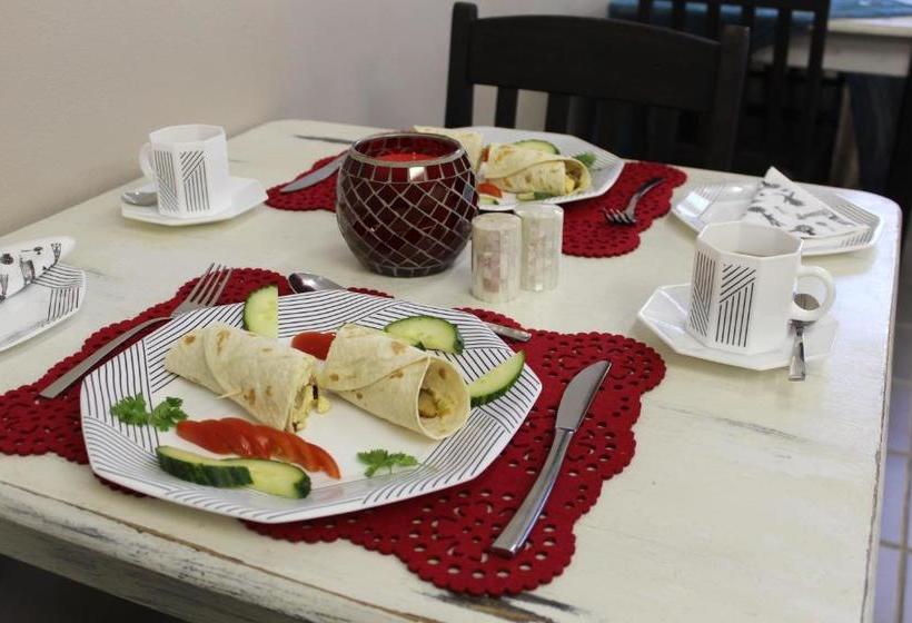 Пансион Jarina Guesthouse