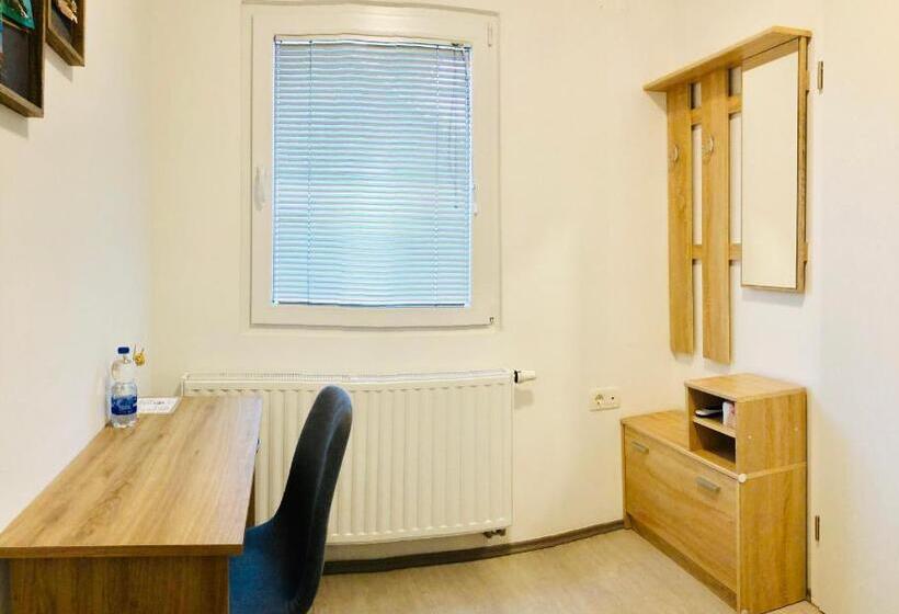 پانسیون Lina Rooms Hostel