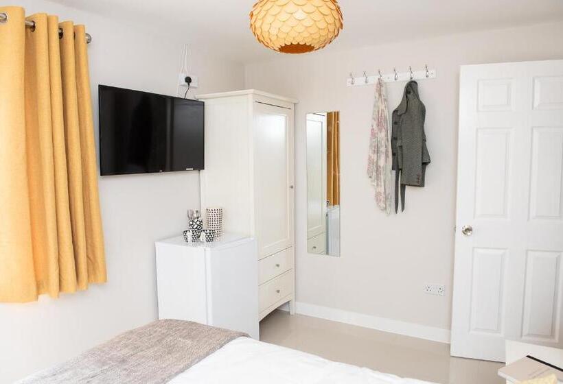 Пансион Pinehill Rooms