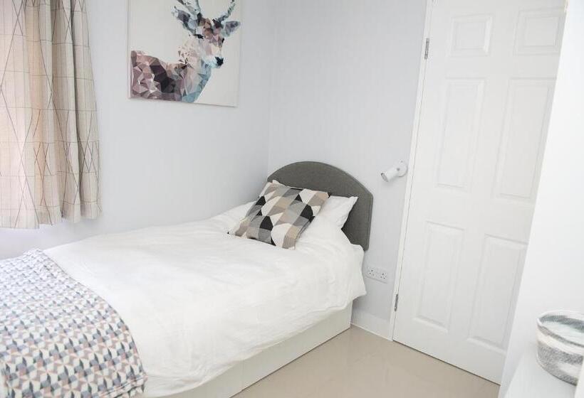 Пансион Pinehill Rooms