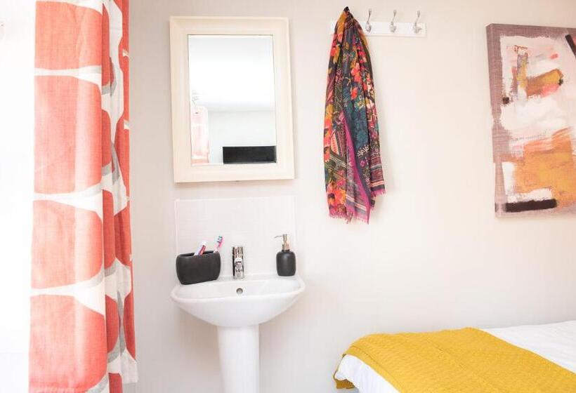 Пансион Pinehill Rooms