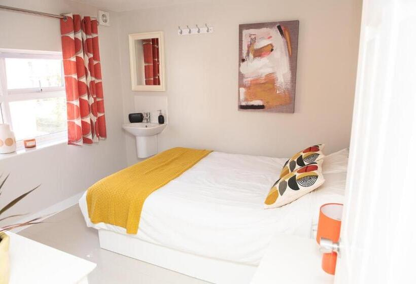 Пансион Pinehill Rooms