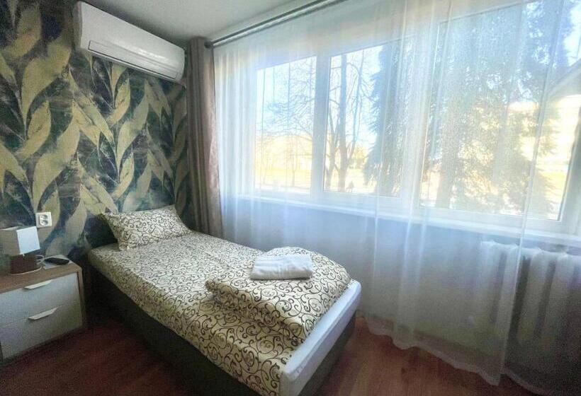 ペンション Savan House Easy Kaunas