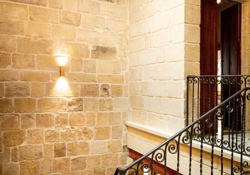 پانسیون The 3cities Auberge