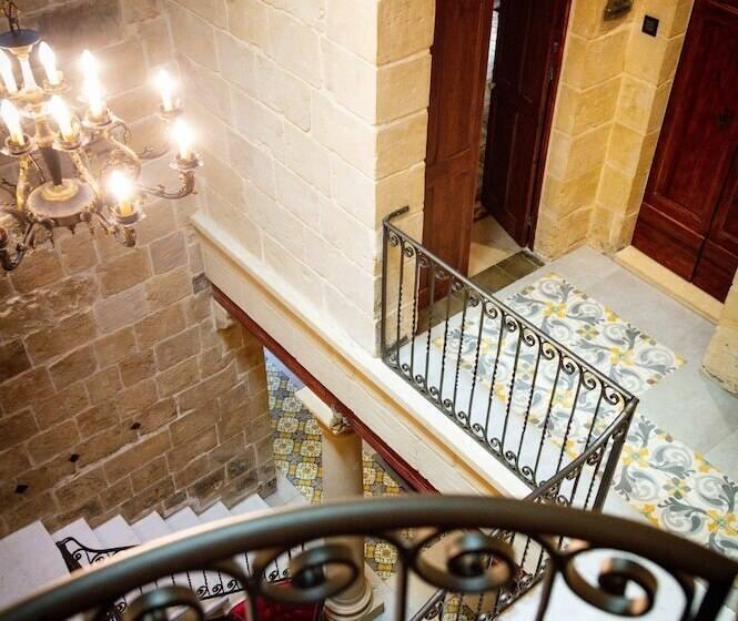 پانسیون The 3cities Auberge