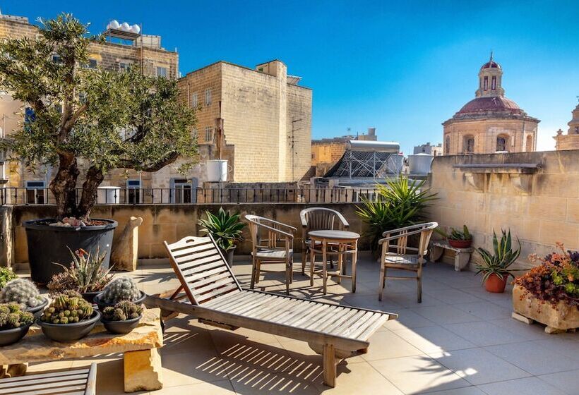 پانسیون The 3cities Auberge