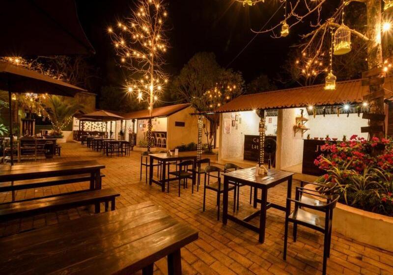 Stone Wood Resort, Mandrem