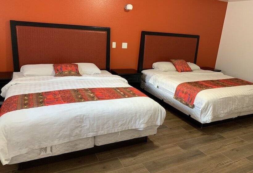 فندق صغير Norwalk Inn & Suites