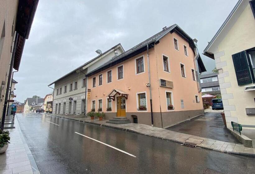 تختخواب و صبحانه Gostisce Sovdat