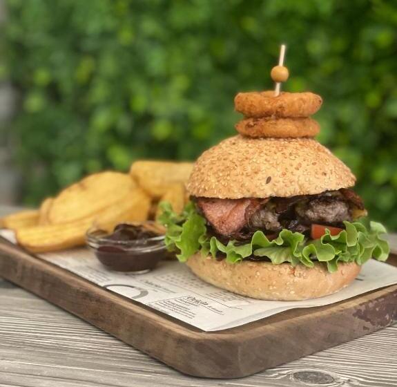 تختخواب و صبحانه Gostisce Sovdat