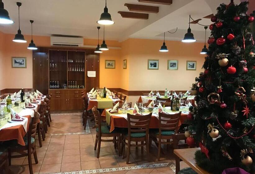 تختخواب و صبحانه Gostisce Sovdat