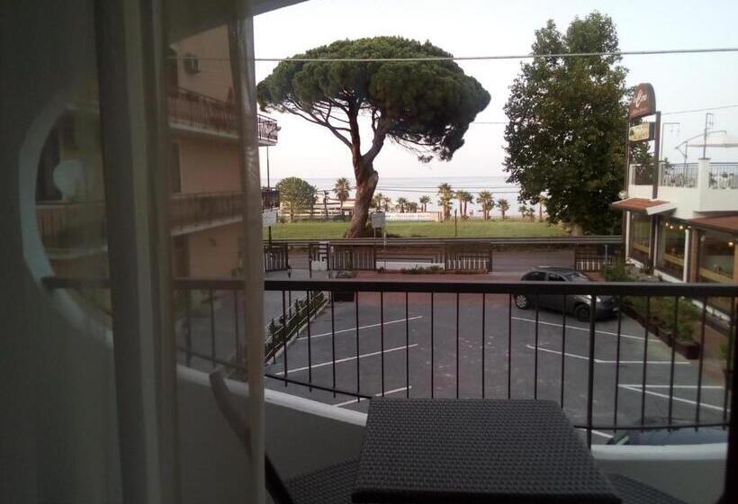 ホテル Al Saliceto