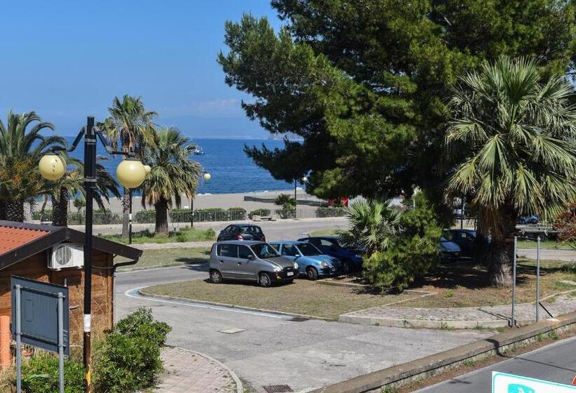 ホテル Al Saliceto